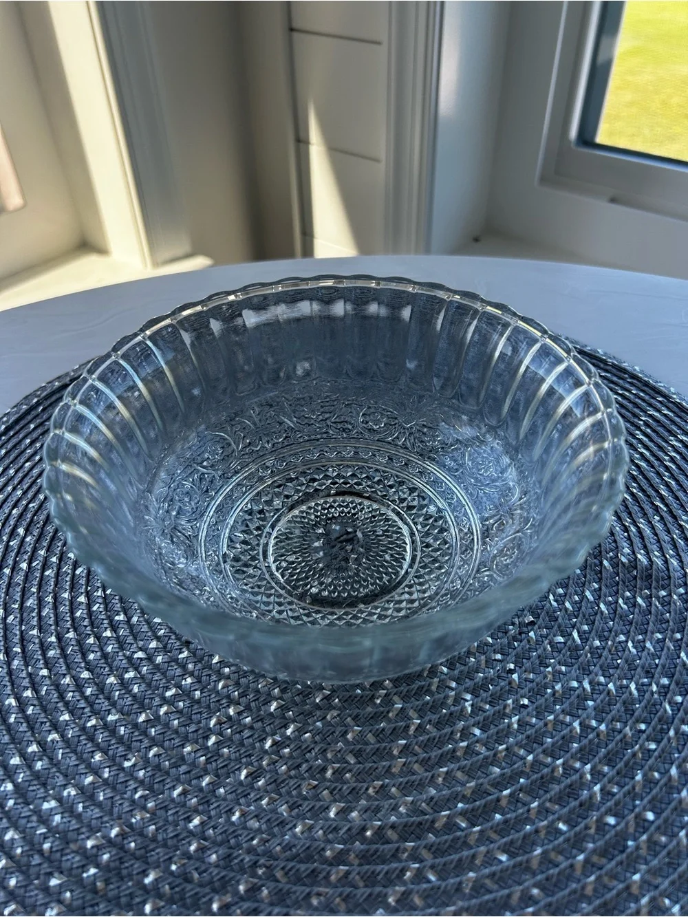 ⭐️$5 bundle⭐️Vintage KIG Indonesia pressed glass serving jewelry keys bowl